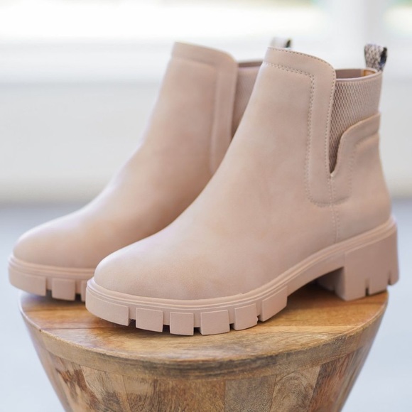 Qupid Shoes - Rennet Booties